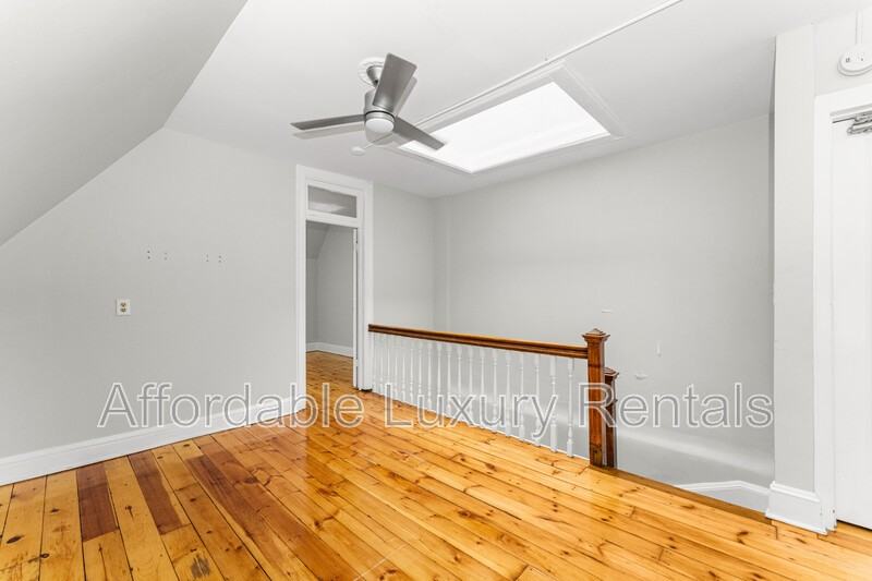 102 S Lake Ave #10 - Photo 6 of 19