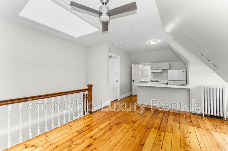 102 S Lake Ave #10 - Photo 7 of 19