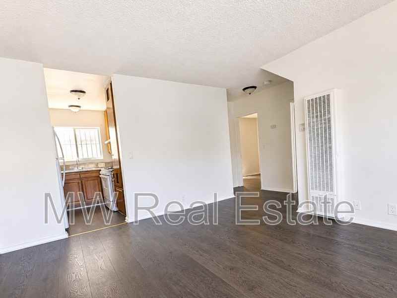 721 New Depot St #2