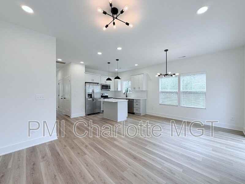 7519 Lawyers Rd - Photo 6 of 27