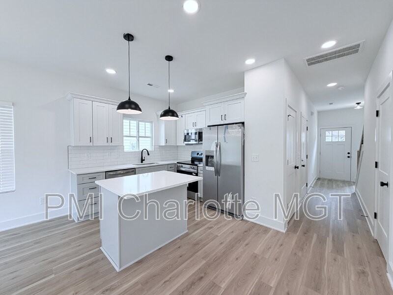 7521 Lawyers Rd - Photo 6 of 25