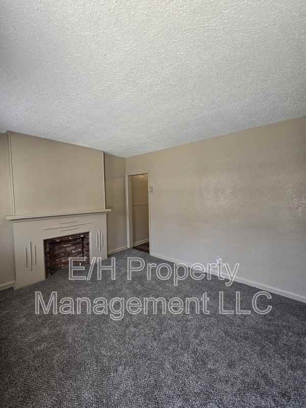 1419 S Martinson Ave #2 - Photo 2 of 22