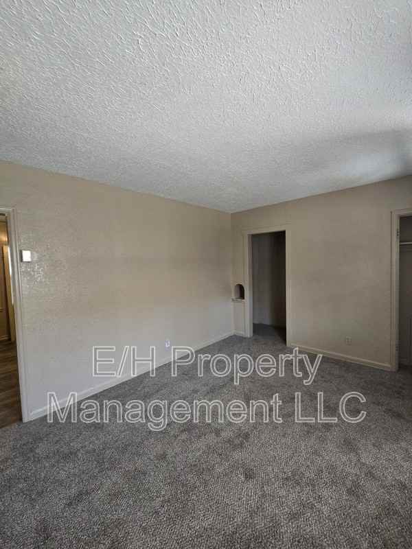 1419 S Martinson Ave #2 - Photo 3 of 22