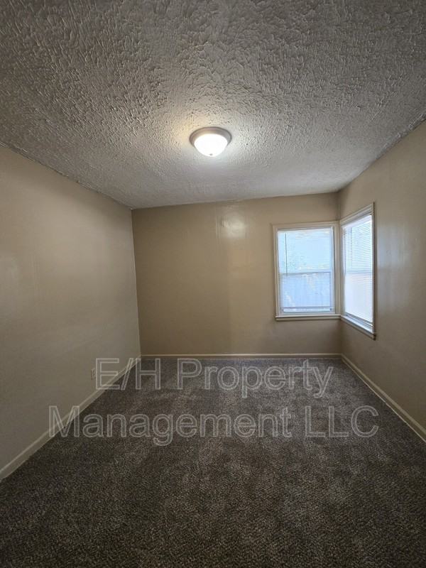 1419 S Martinson Ave #2 - Photo 7 of 22