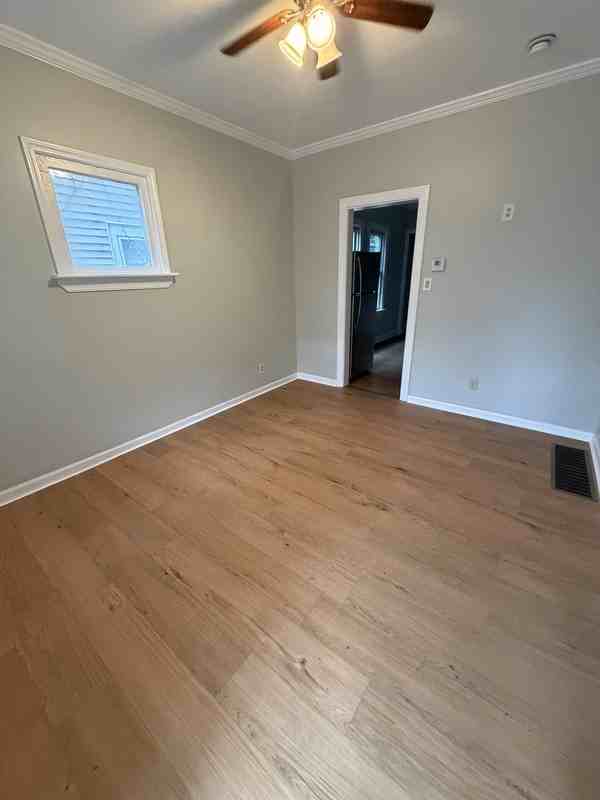 2927 E 115th St - Photo 2 of 10