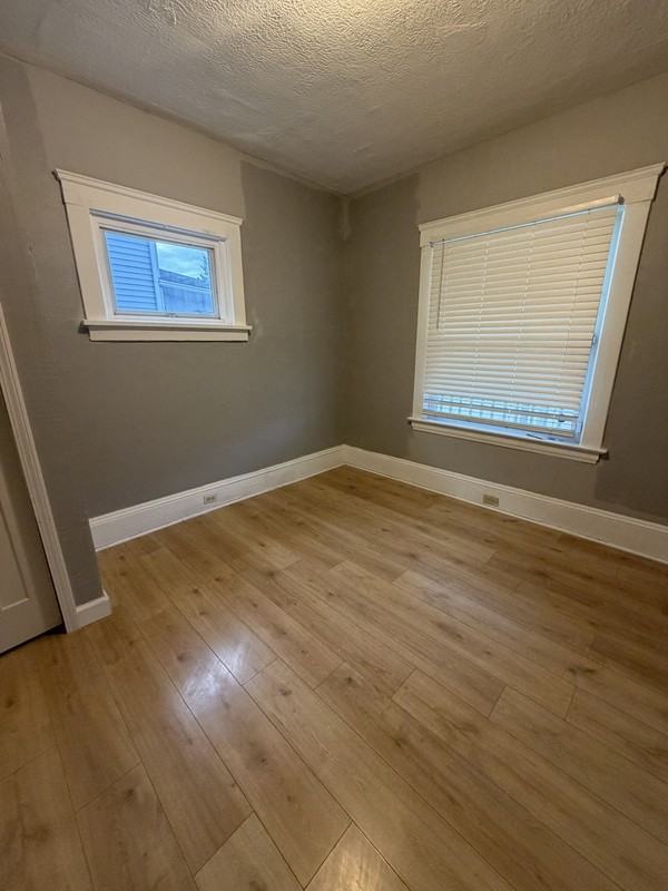 1722 Burgess Rd - Photo 6 of 10
