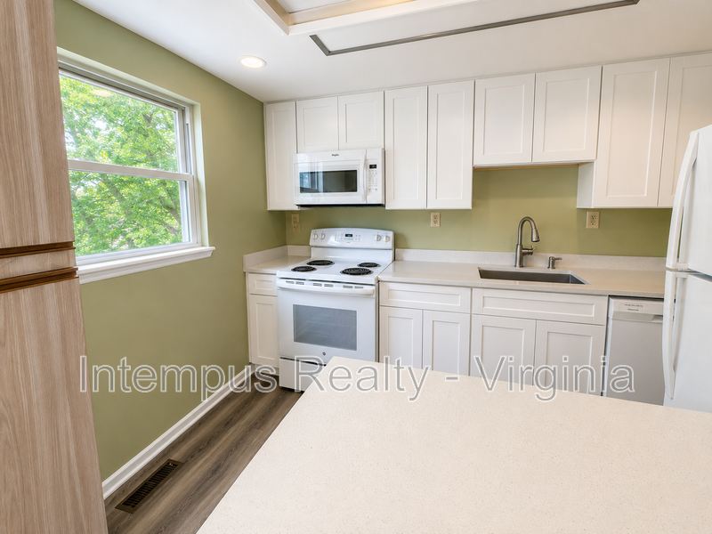 4312 Rolling Stone Way - Photo 3 of 10