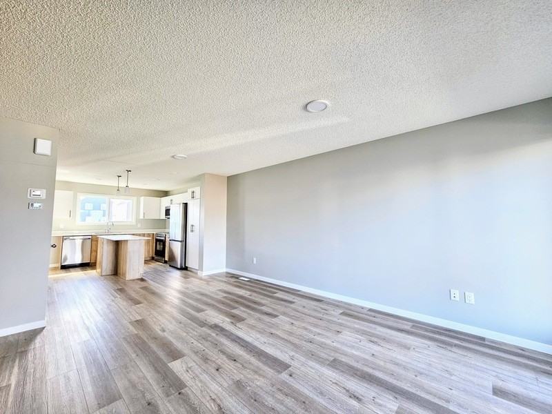 2727 194 St Nw - Photo 4 of 21