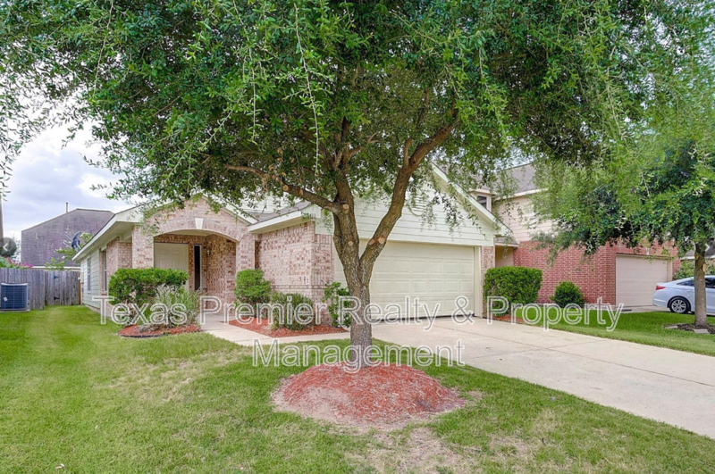 7411 Kransburg Ranch Dr - Photo 2 of 3