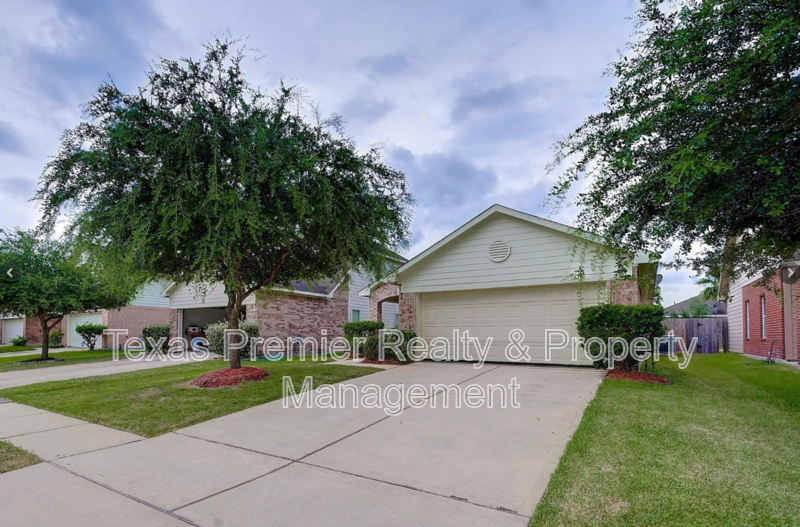 7411 Kransburg Ranch Dr - Photo 3 of 3