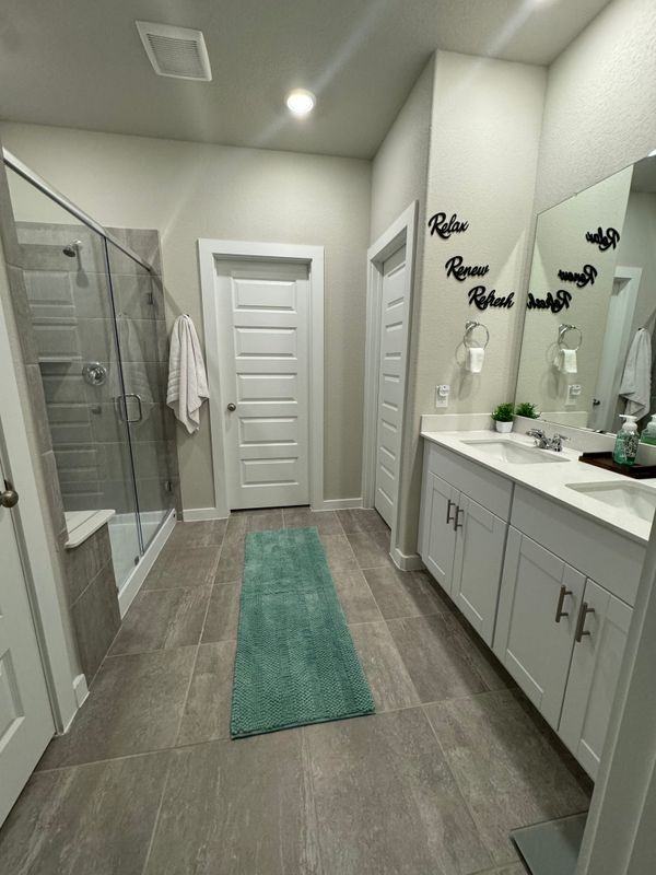 5608 Madden Ln - Photo 6 of 39