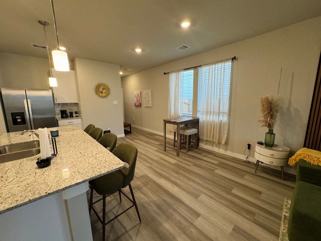 5608 Madden Ln - Photo 7 of 39