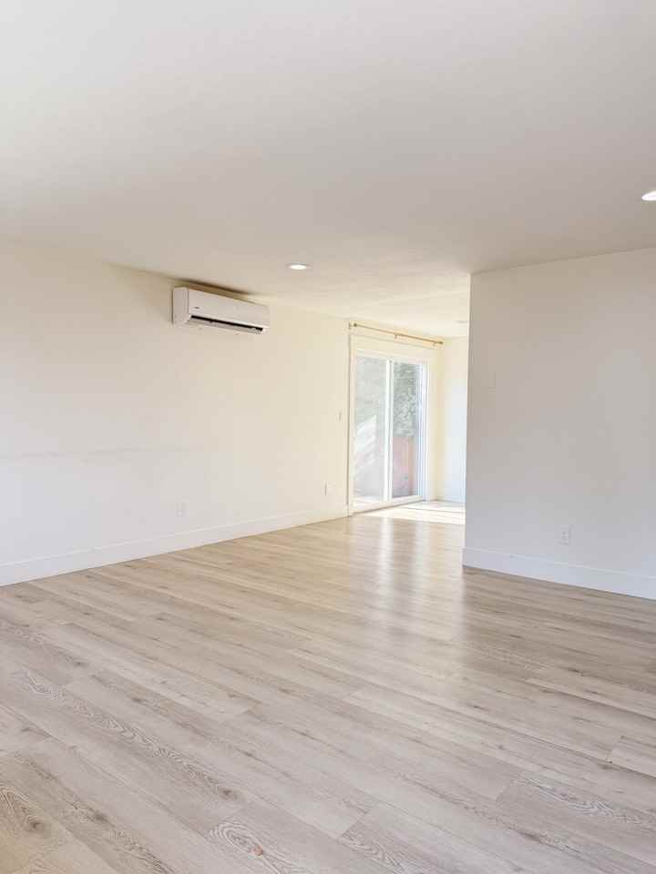 3710 N St #B - Photo 3 of 14
