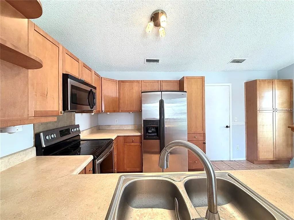9923 Castleton St #NA - Photo 5 of 17