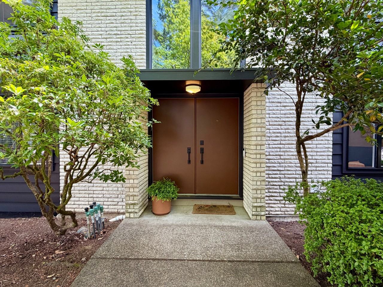 3210 Nw Mckinley Dr #NA - Photo 3 of 33