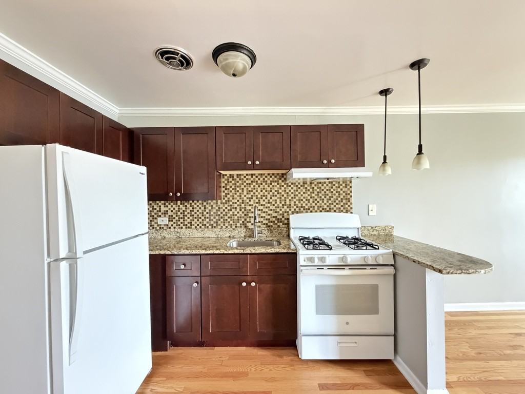 8498 500 Waukegan #P21 - Photo 4 of 20