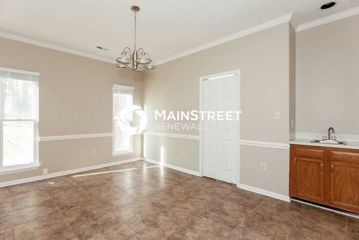 12715 Netherhall Dr - Photo 5 of 17