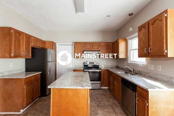 12715 Netherhall Dr - Photo 6 of 17
