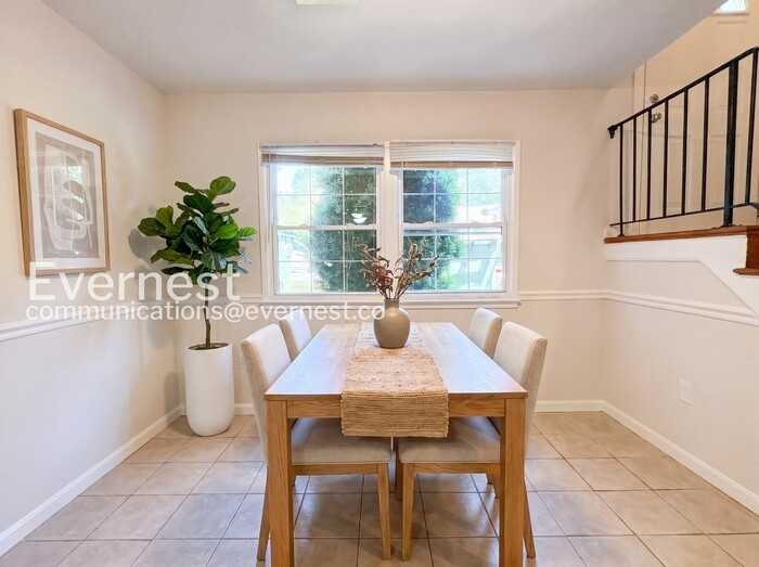 14806 Bryan Ct - Photo 4 of 24