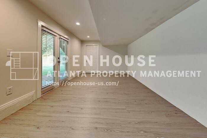 1555 Rose Pointe Dr - Photo 5 of 24