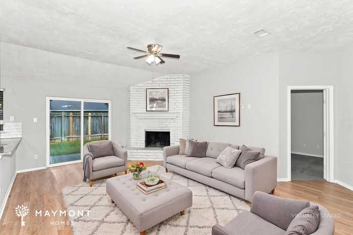 8203 Valeta Dr - Photo 5 of 15