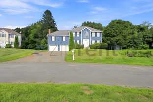 10 Jonathan Cir - Photo 1 of 1