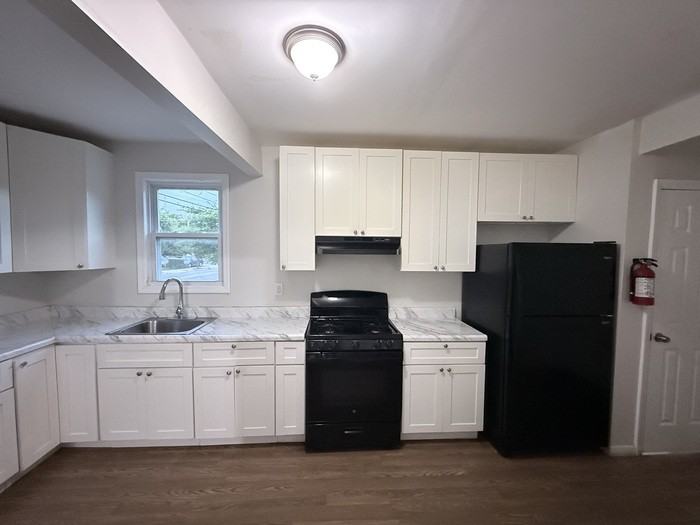 101 Ridge Ave - Photo 3 of 32