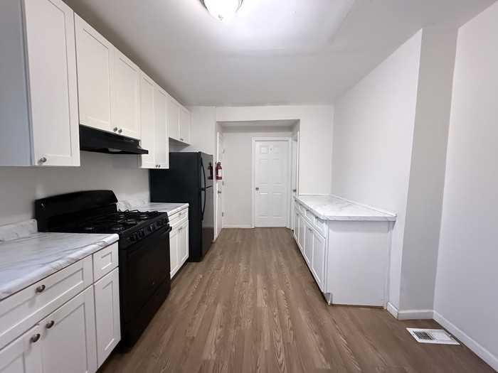 101 Ridge Ave - Photo 4 of 32