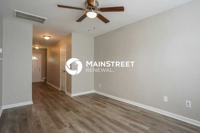 511 Bradkin Ct - Photo 3 of 17