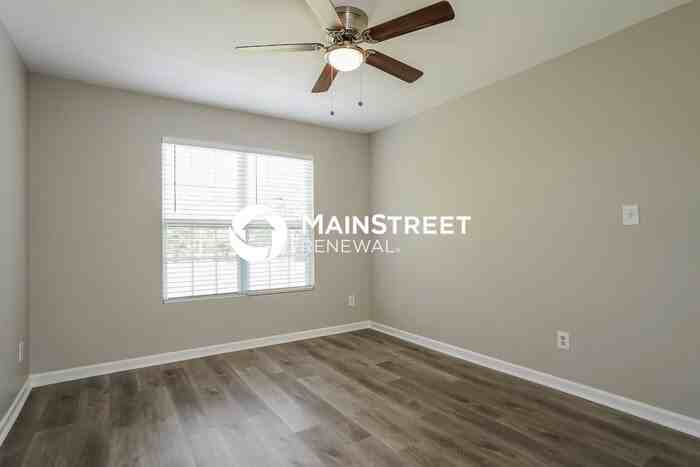 511 Bradkin Ct - Photo 5 of 17