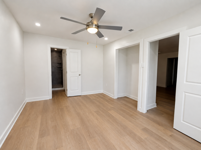 1017 Terry Way - Photo 6 of 28