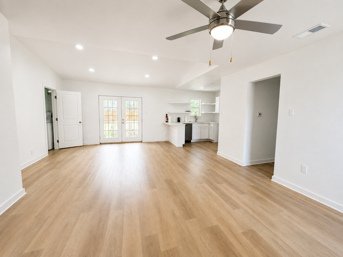 1017 Terry Way - Photo 7 of 28