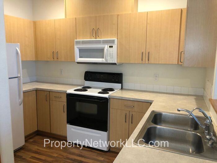 672 Ne Anderson Rd - Photo 2 of 15