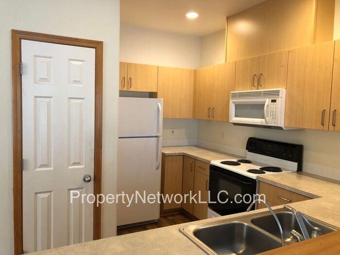 672 Ne Anderson Rd - Photo 3 of 15