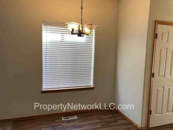 672 Ne Anderson Rd - Photo 4 of 15