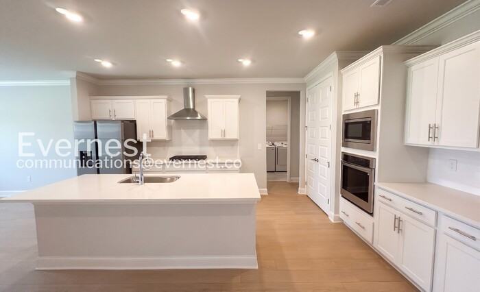 22651 Donahue Dr - Photo 4 of 34