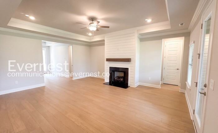 22651 Donahue Dr - Photo 6 of 34