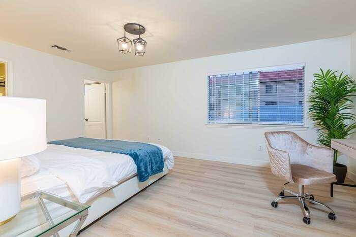 46 S Lotus Ave #2 - Photo 4 of 48