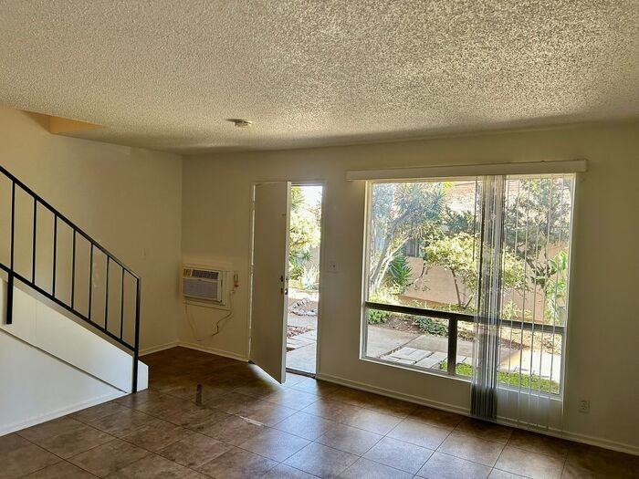 2437 Daphne Pl #C - Photo 2 of 30
