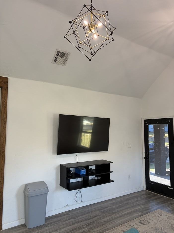 1808 Nw 8th St - Photo 5 of 23