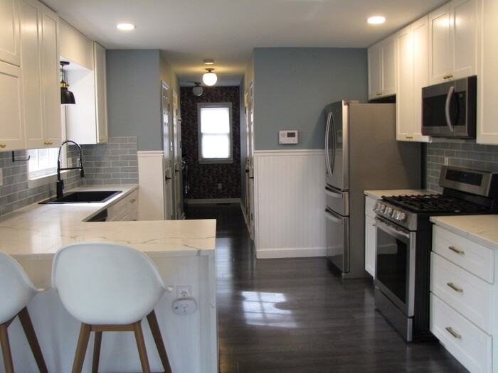 2627 Bexley Ave - Photo 5 of 23