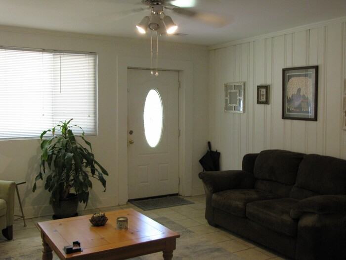 3608 Knollwood Dr - Photo 3 of 22