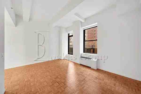 85 John St #4B - Photo 4 of 8