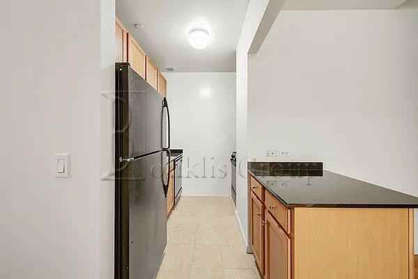 85 John St #4B - Photo 6 of 8