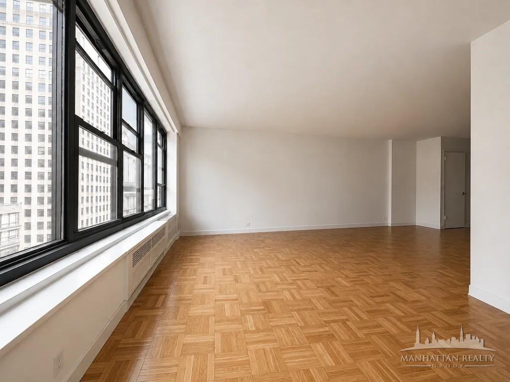 4th Ave #PHH - Photo 2 of 6