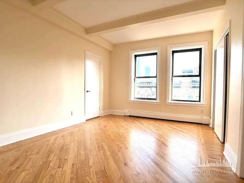 W 79th St #7B - Photo 2 of 6