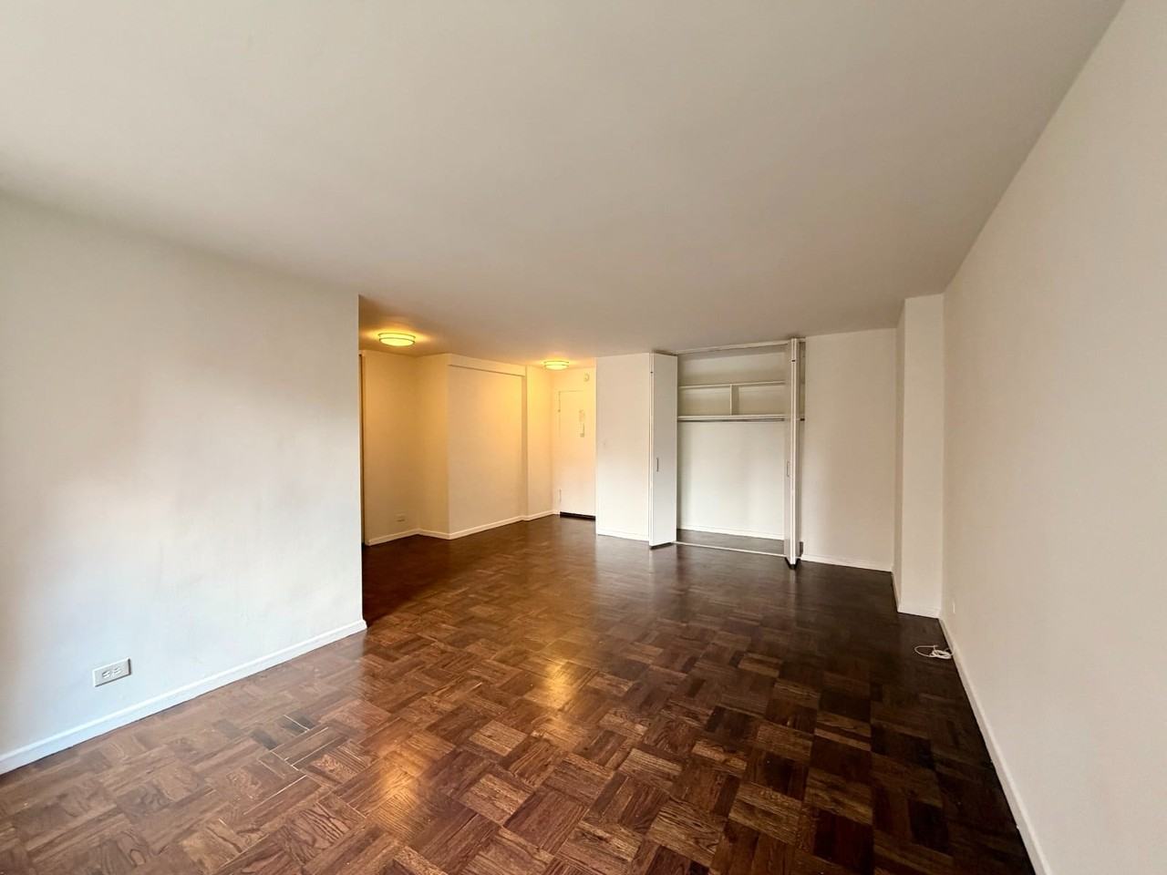 5th Ave #8P - Photo 2 of 6