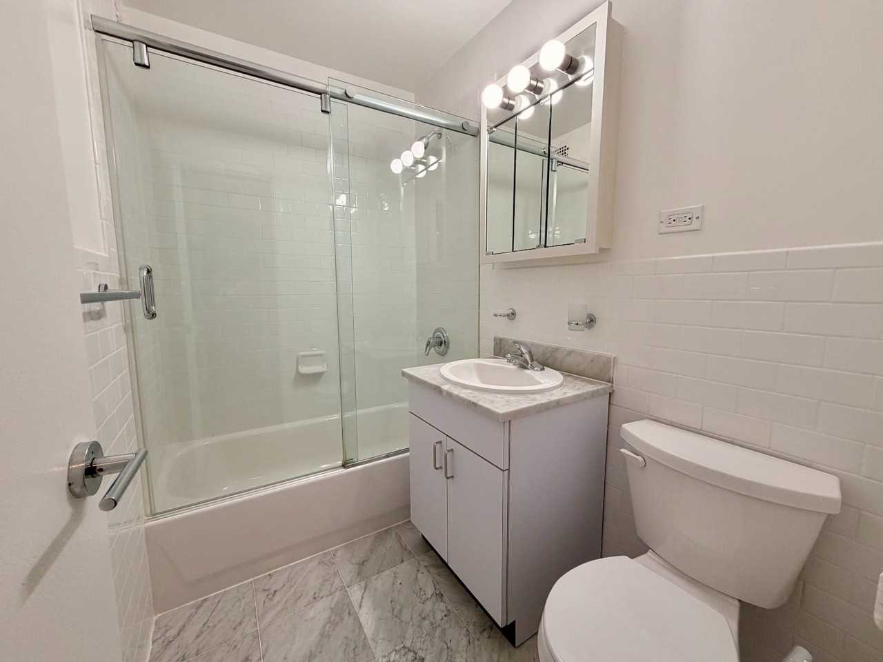 5th Ave #8P - Photo 3 of 6