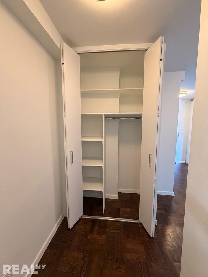 5th Ave #8P - Photo 6 of 6