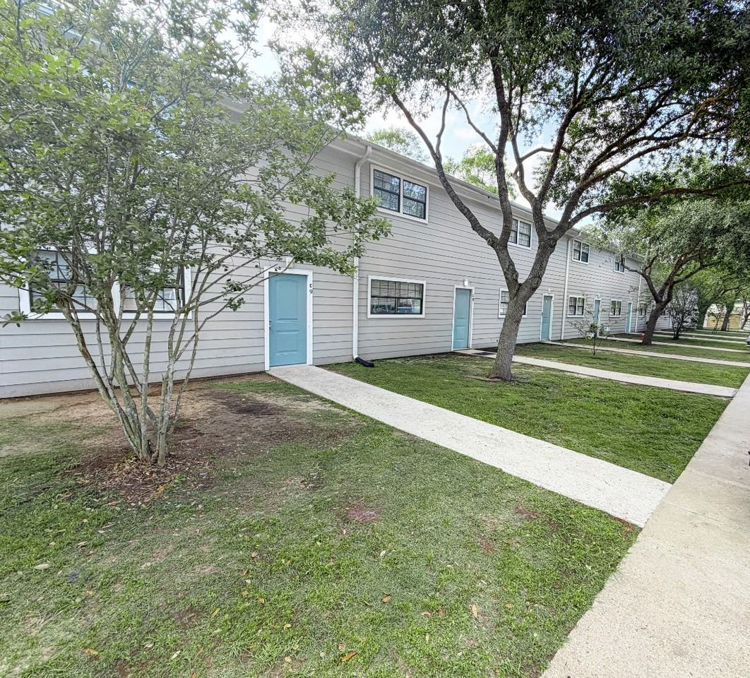 Johnson Apartments - Photo 7 of 9